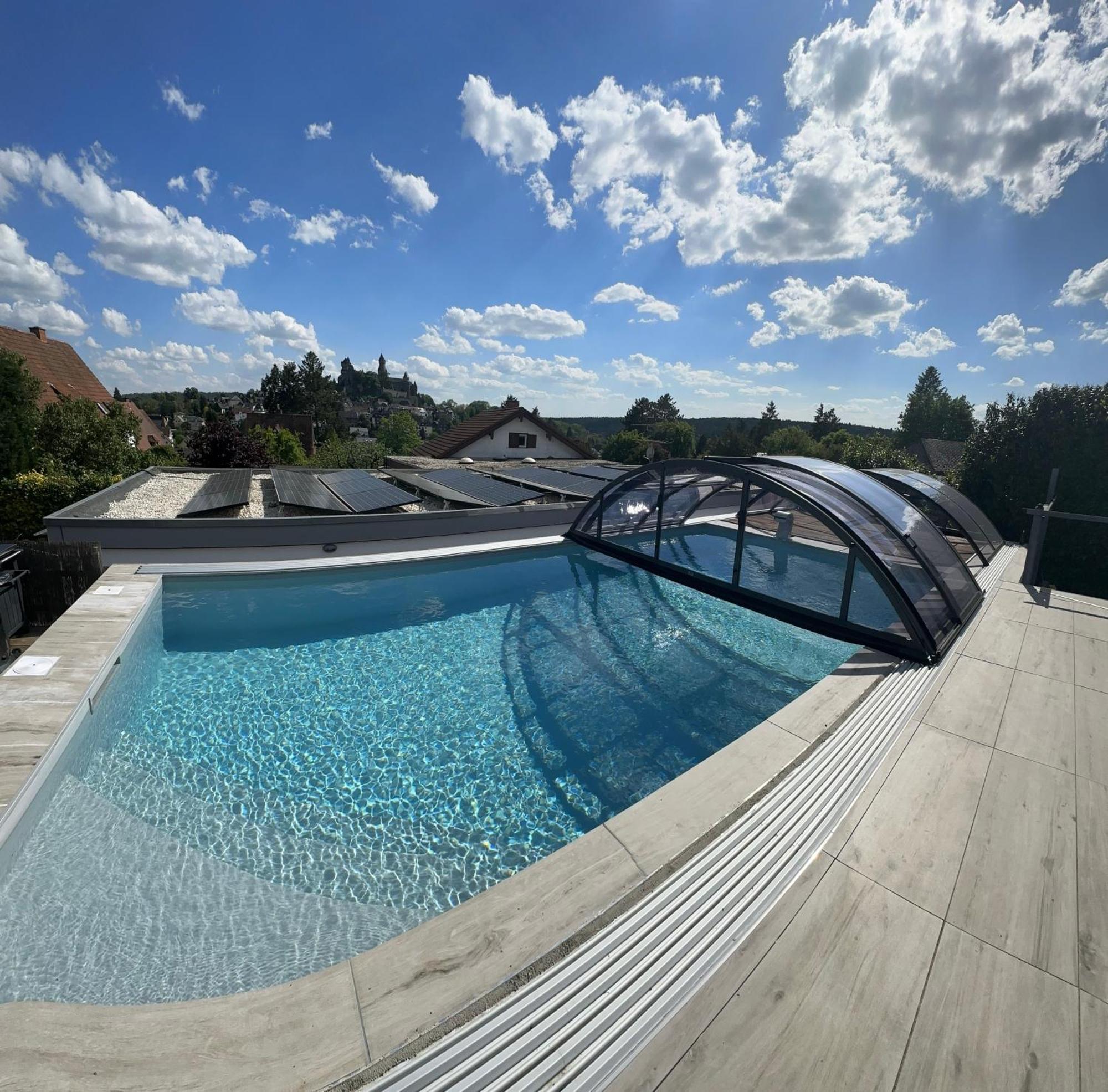 Ferienwohnung Schlossblick - 4 Sterne Sauna Pool Whirlpool Exklusiv Braunfels Exterior photo